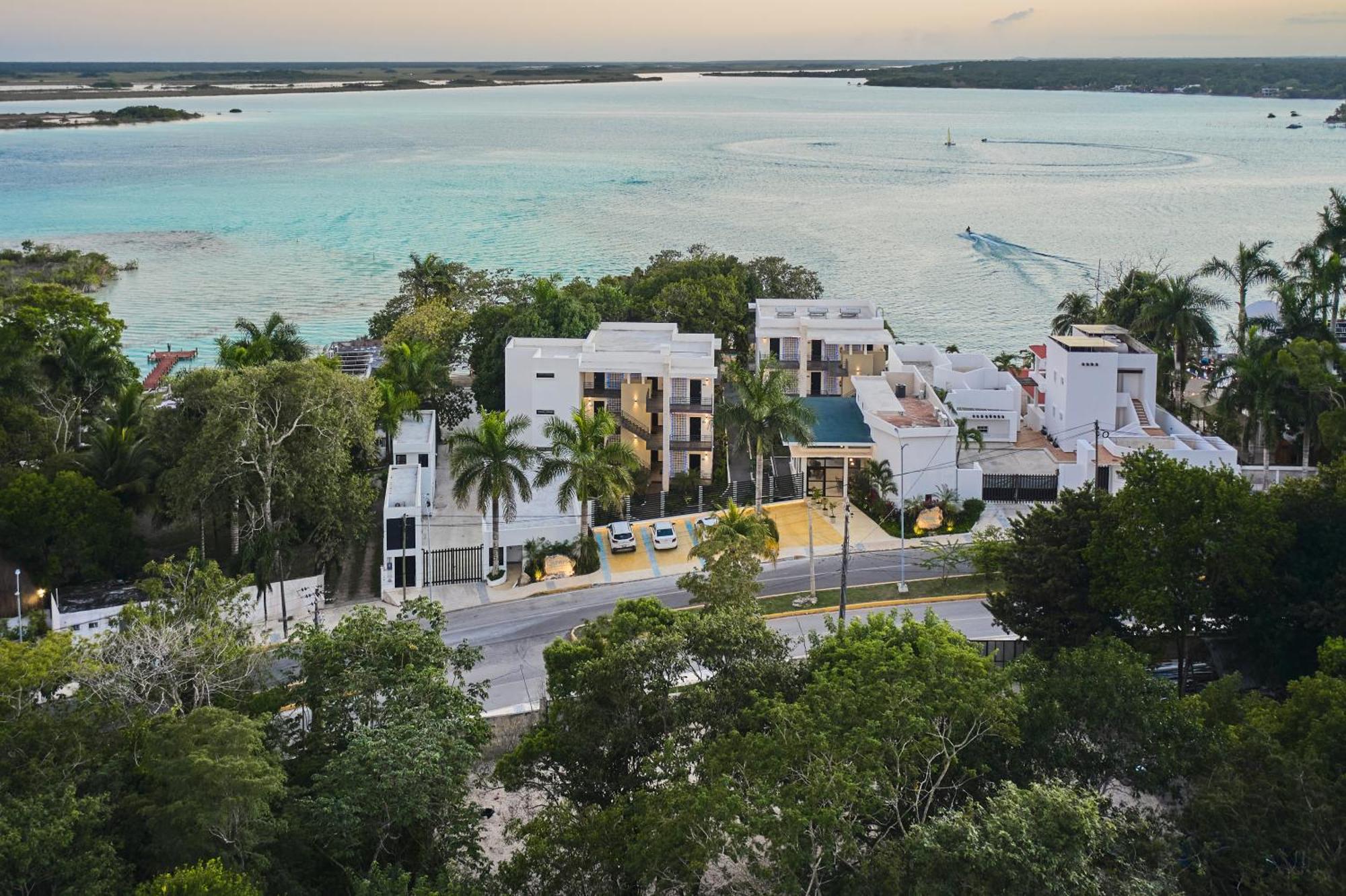 Cristalino Lagoon Front Hotel, Restaurant & Spa Bacalar Buitenkant foto